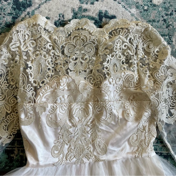 NWT Chi Chi London Gold Retro Formal Dress Gown Size 6 Floral Lace Sweetheart - Picture 16 of 16